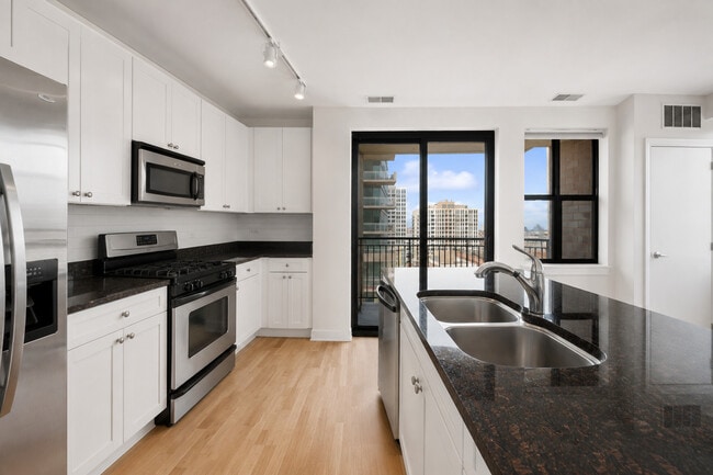 Photo - 451 W Huron St Unit 1501