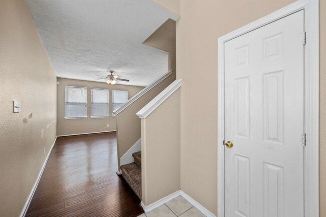 Photo - 14323 Mirkwood Ln