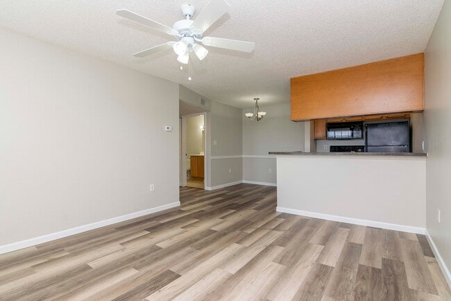 Photo - Lake Front - 2nd Floor - Upgraded- 1 Bedroom 1 Bathroom for Rent in Brandon, FL