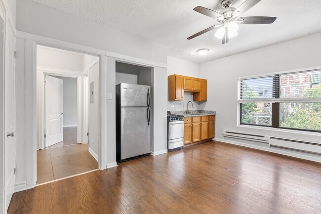 Photo - 4555 Malden St Unidad 303