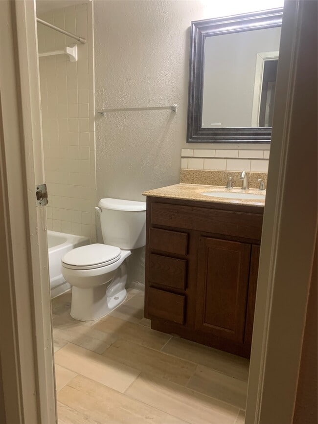 Photo - 766 Memorial Mews St Unit B