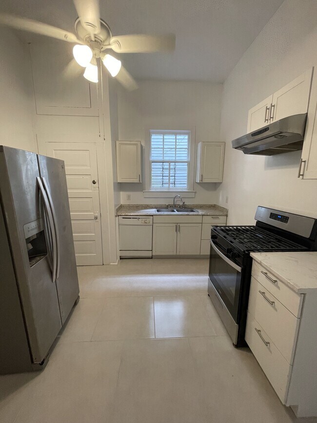 5226 Perrier St Unit Lower Right
