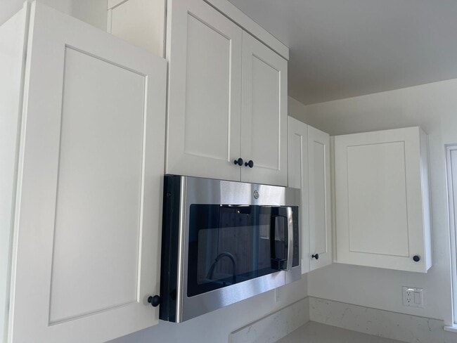 Photo - 718 Cornwall Ave Unit 718 B