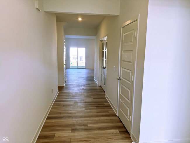 Photo - 769 Felix Dr