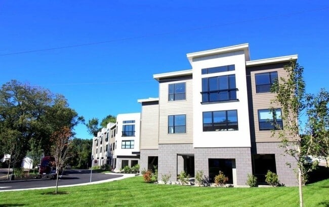 Photo - 1 Brook Rd Unidad 308 Rental