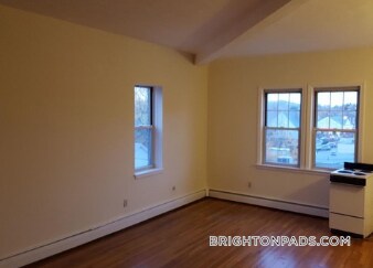 Photo - 172 N Beacon St