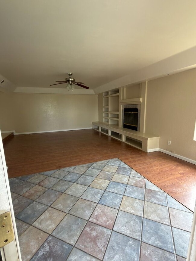 Photo - Single Story