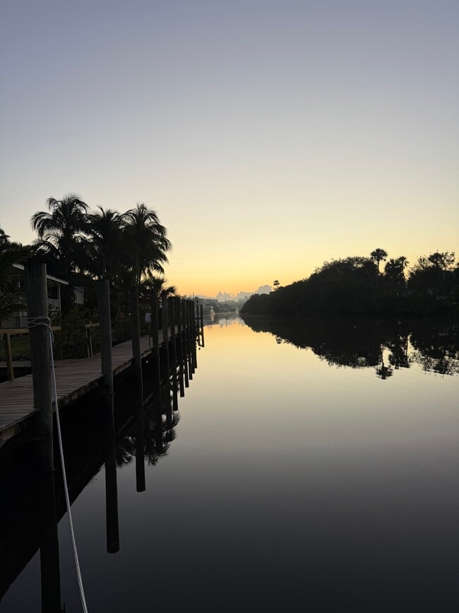 Photo - 730 SW Salerno Rd