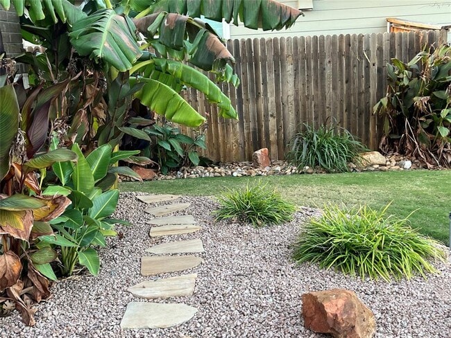 Photo - 104 Granville Ct