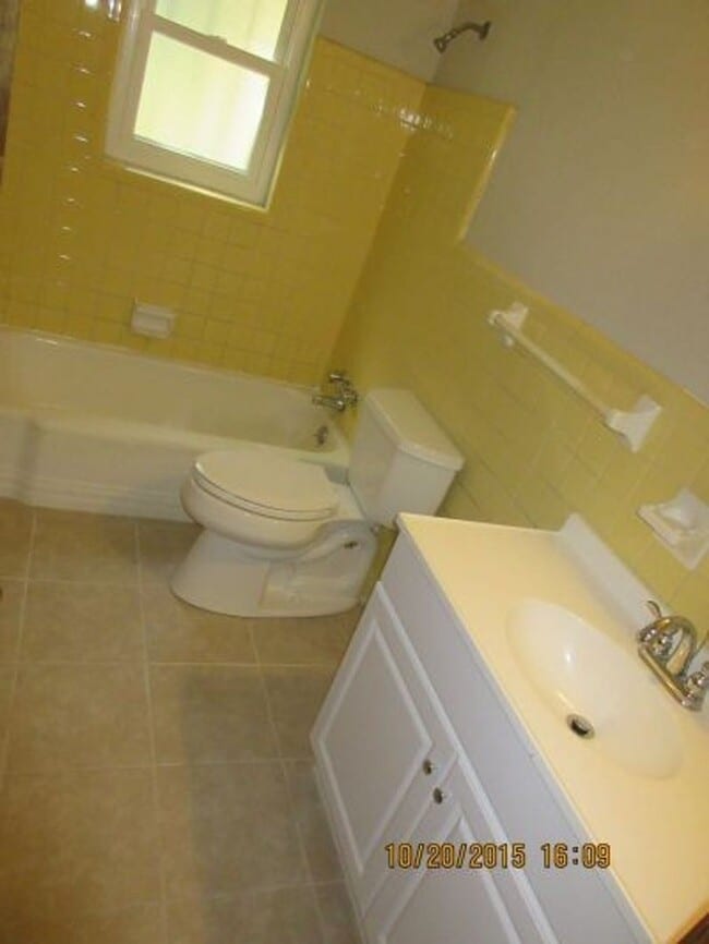 Photo - 832 Arkansas St