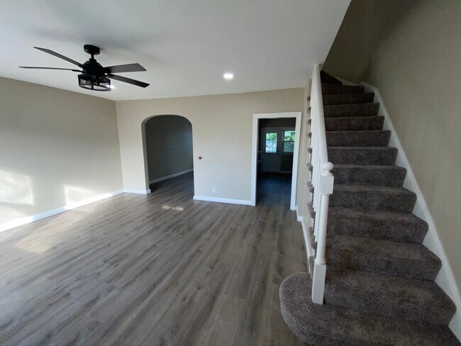 Photo - 41 N Kossuth St