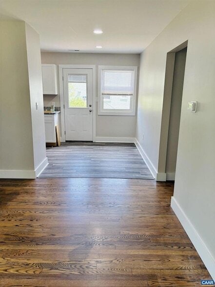 Photo - 5683 Myrtle St