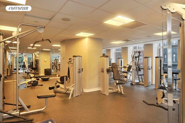 Photo - 11 E 29th St