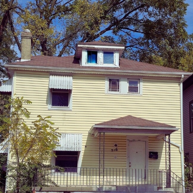 Photo - 526 W Mulberry St