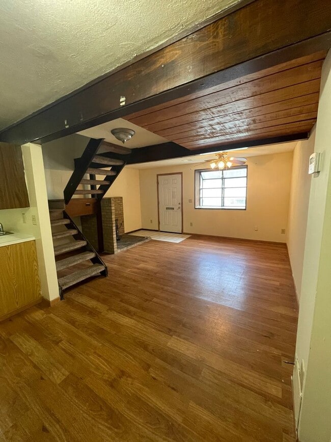 Photo - 64 W Northwood Ave Unidad D