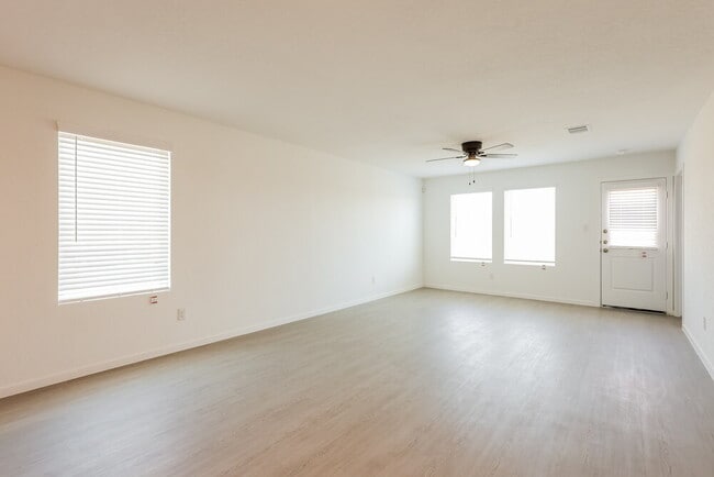 Photo - 501 Chevre Rd