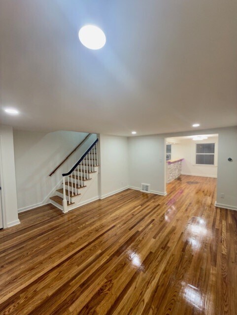 Photo - 352 S 25th St