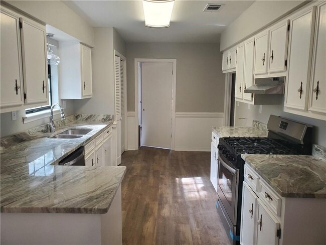 Photo - 7157 Burning Tree Ct