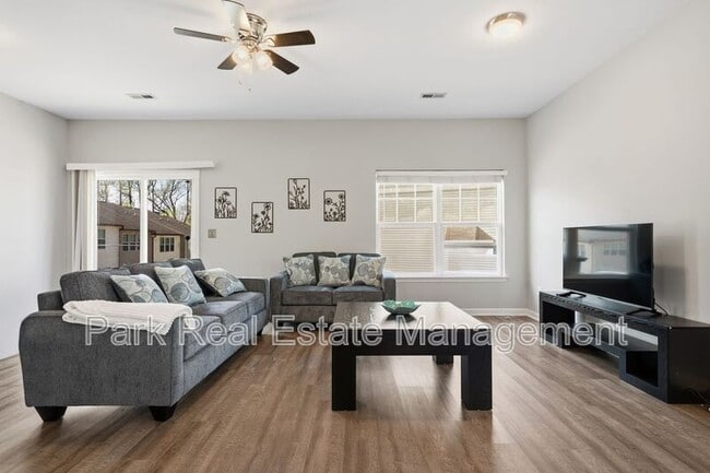 Photo - 1326 Stone Manor Dr