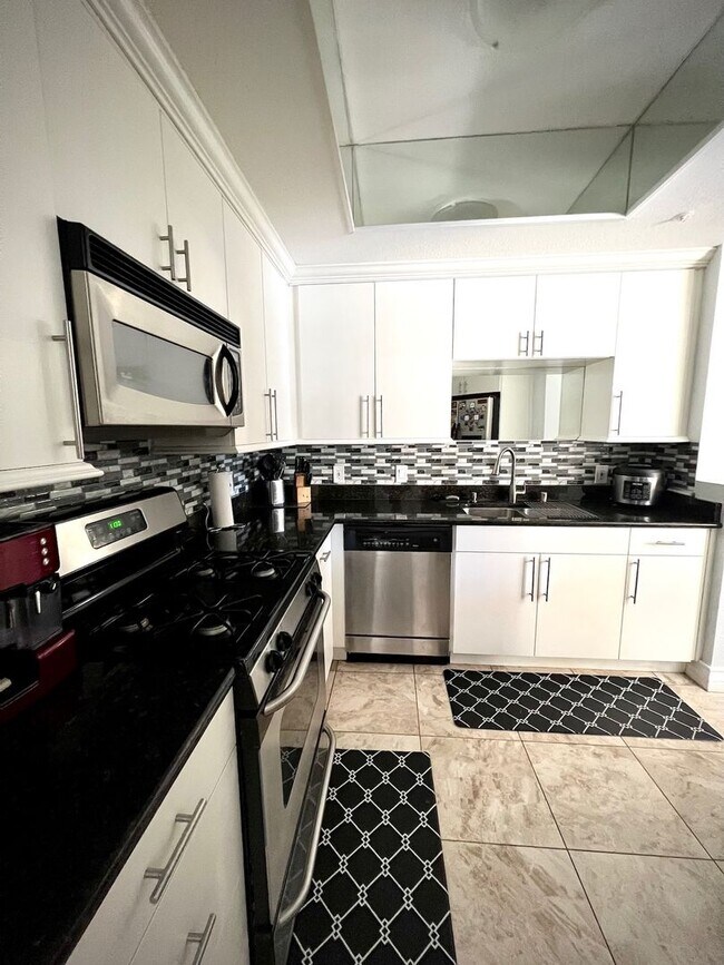 Photo - Meridian Furnished 1 Bd | 1 Ba Luxury Condo
