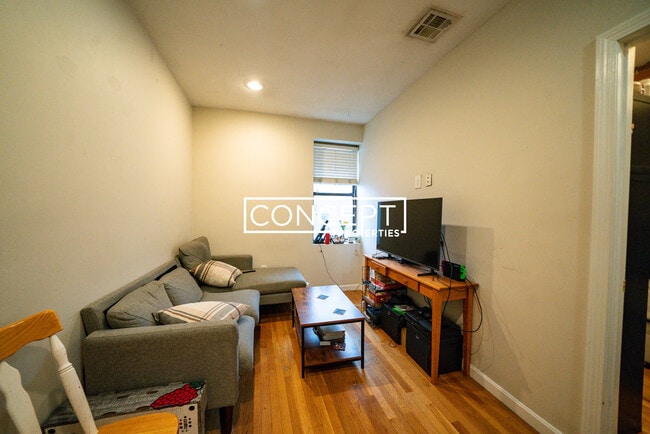 Building Photo - 65 Hemenway St Unit 10CP