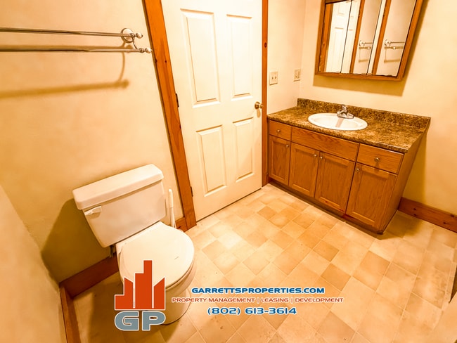 Photo - 129 Elm St Unit 2