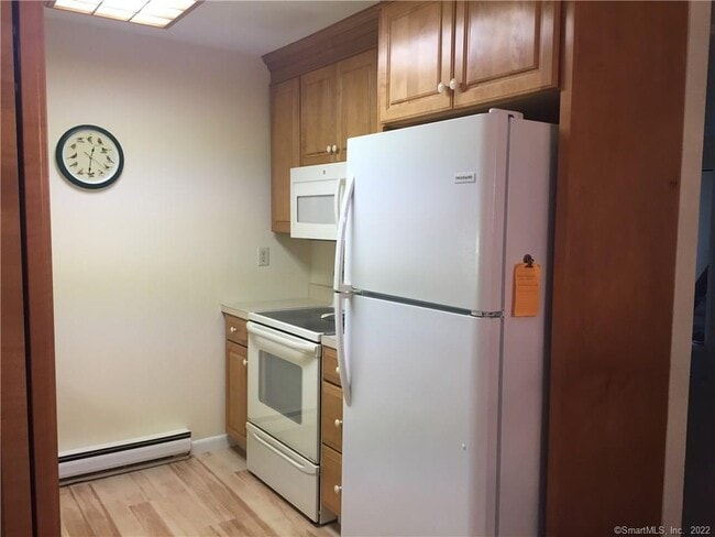 Photo - 85 Chestnut St Unit Apt C