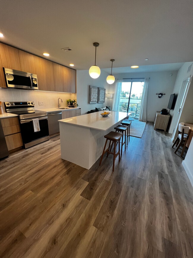 Building Photo - 54 NW 32nd St Unit A1 Rental