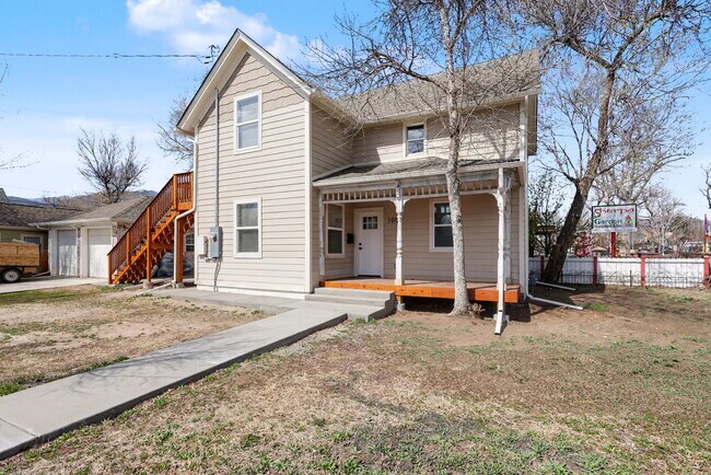 Photo - 1003 W Colorado Ave Unit upper