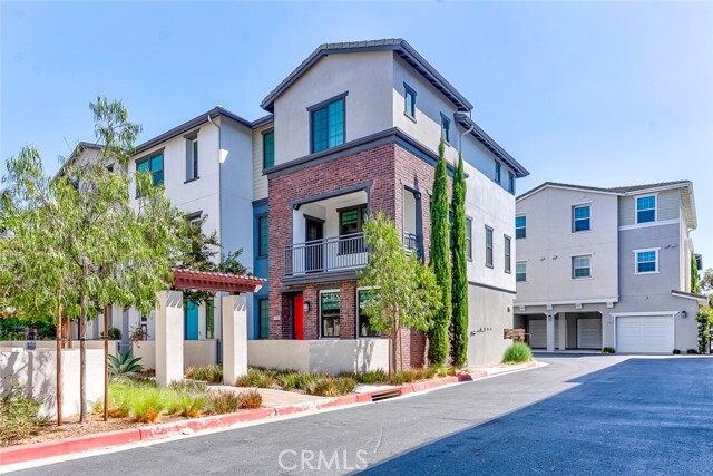 Building Photo - 6996 Cottonwood Ln