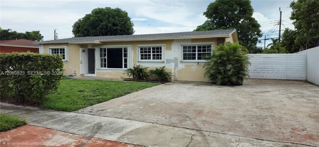 580 W 34th Pl