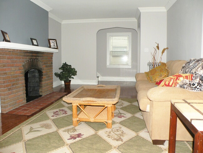 Photo - 3 Bedroom & 1 Full Bathroom Colonial for Rent!