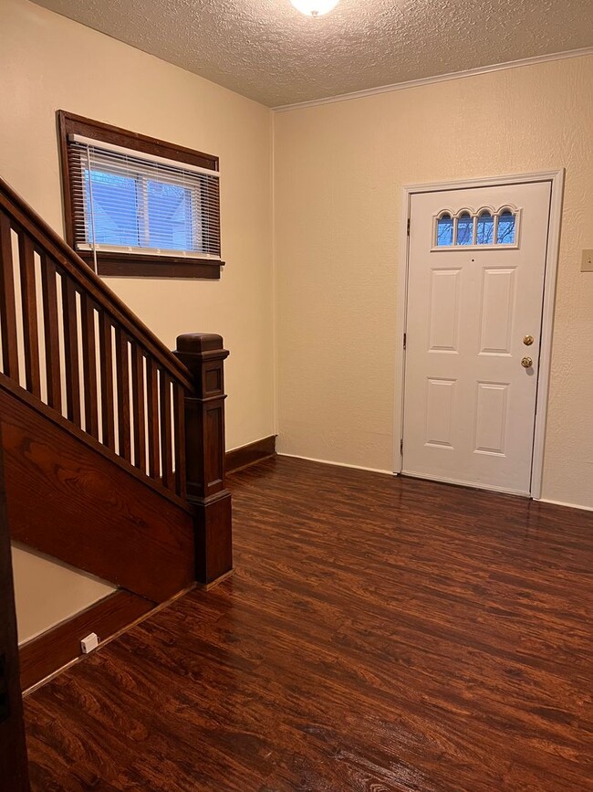 Photo - 35 N Whitney Ave