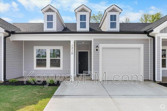 Building Photo - 1316 Newbern Dr Rental