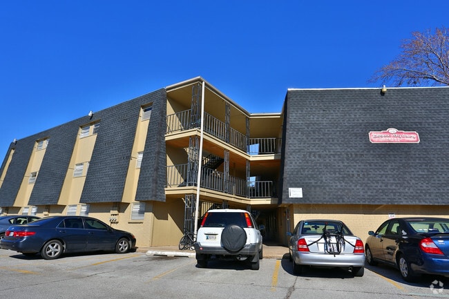 Photo - Essex Square