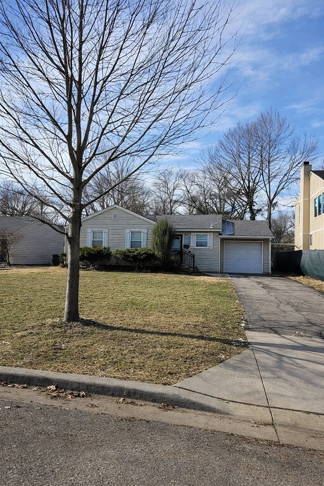 Building Photo - 7228 Linden St