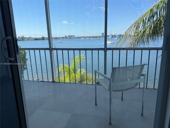 Photo - 3000 Marcos Dr Unit P305