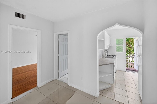 Photo - 1220 Marseille Dr Unit 5