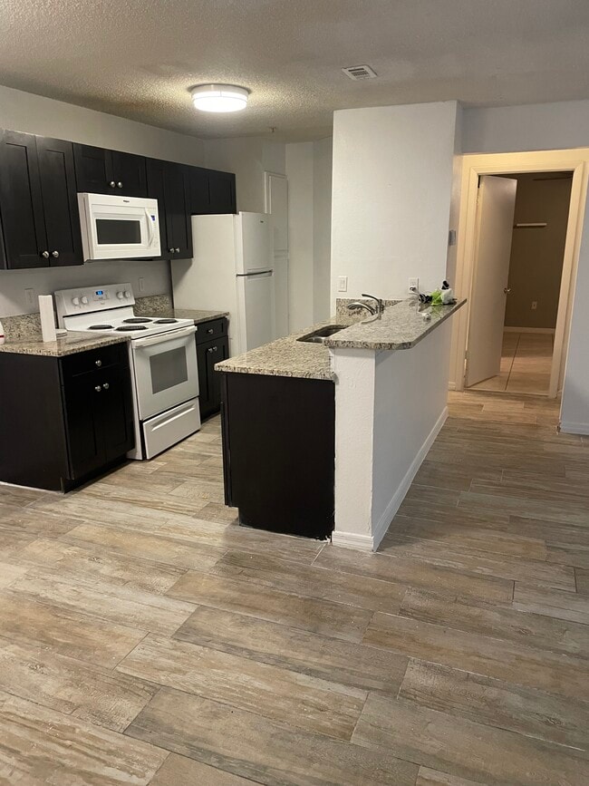 Building Photo - 976 Leeward Pl Unit 102 Rental