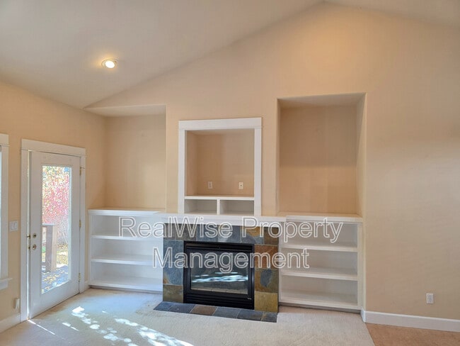 Photo - 2423 NW Awbrey Rd