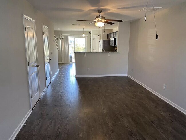 Photo - Spacious and well kept 2 bedroom home