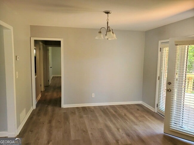 Photo - 4867 Flint Hill Rd SW