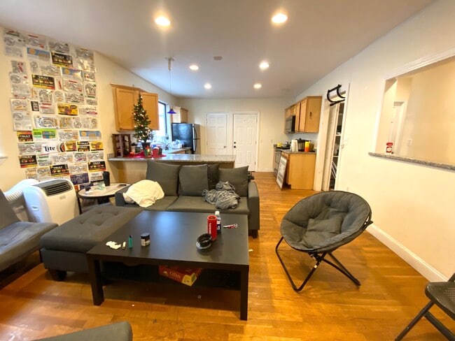 Photo - 72 Ashford St