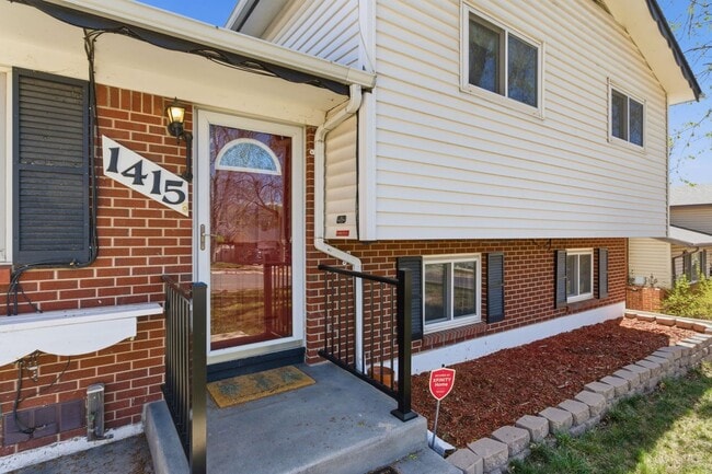 Photo - 1415 Holmes Dr