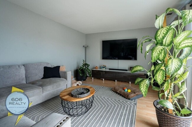 Photo - 2310 N Harlem Ave