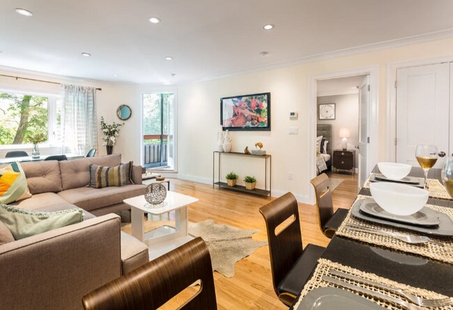 Photo - 1402 Beacon St