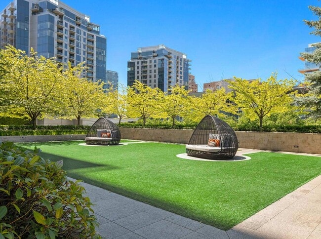 Photo - Ashton Bellevue