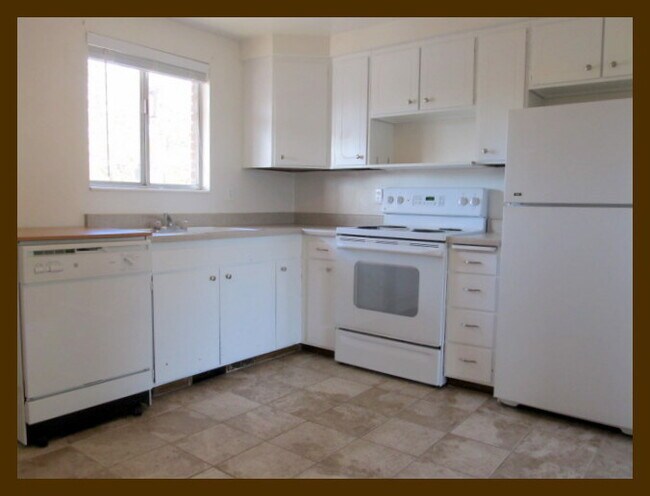 Building Photo - 2 Bedroom 1 Bathroom Apartment South Orem Unit 1589