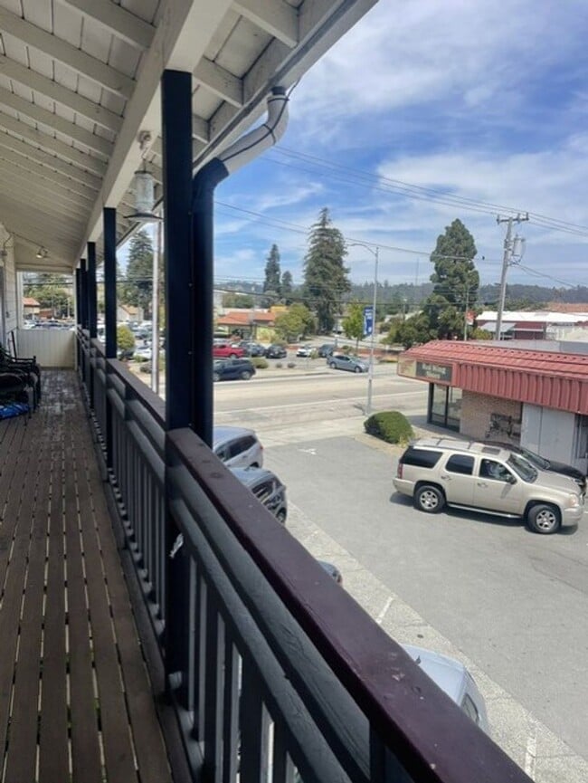 Building Photo - 912 Soquel Ave Unit B