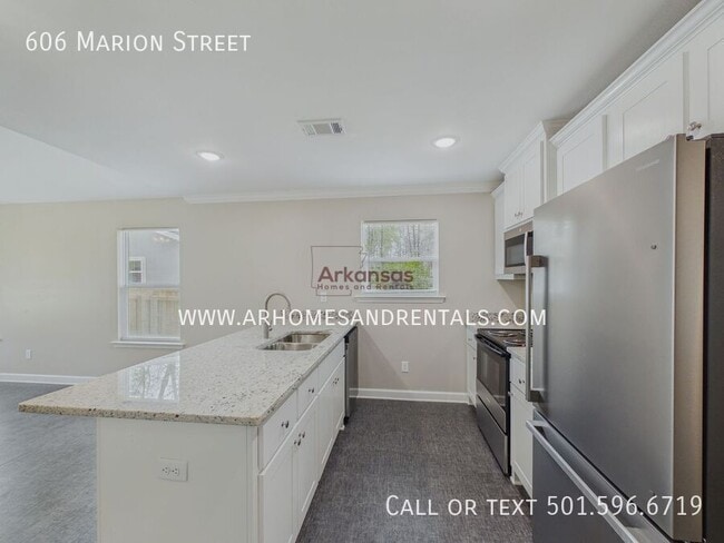 Photo - 606 Marion St